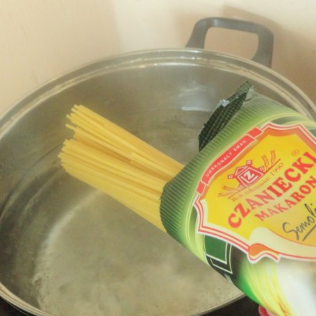 Krok 3 - Spaghetti bolognese - makaron na szybko foto