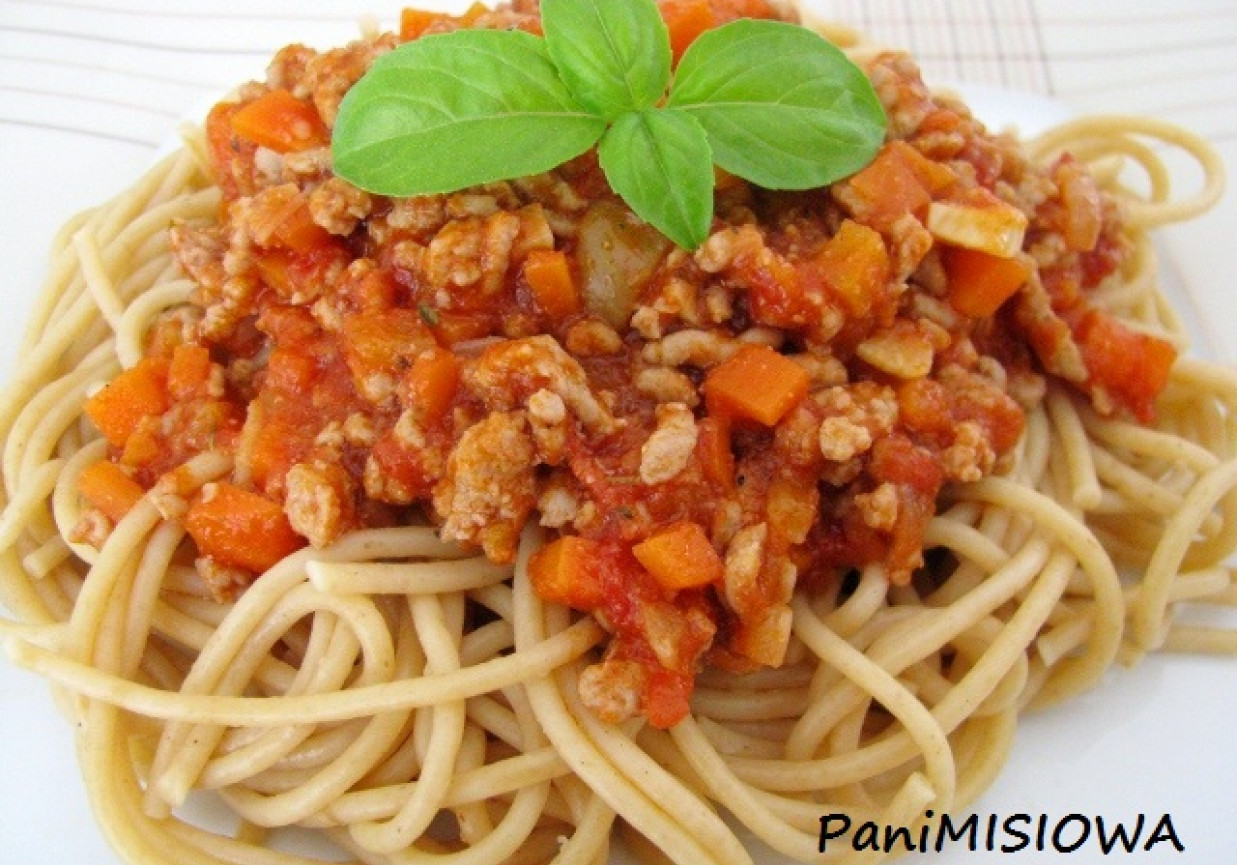 Spaghetti bolognese - prosto i szybko! foto