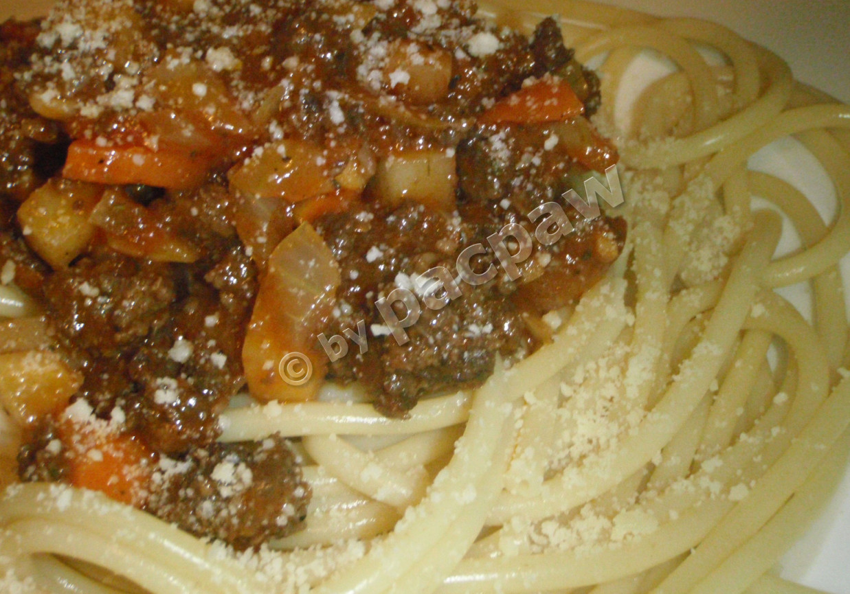 Spaghetti bolognese z dziczyzną foto