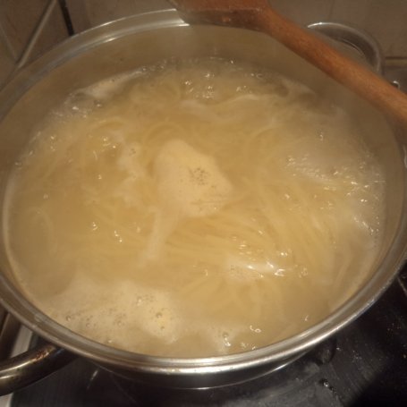 Krok 1 - SPAGHETTI BOLONESE Z SEREM MOZZARELLA foto
