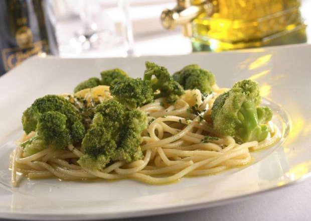 Fotografia przedstawiająca Spaghetti con broccoli/ Spaghetti z brokułami Giancarlo Russo