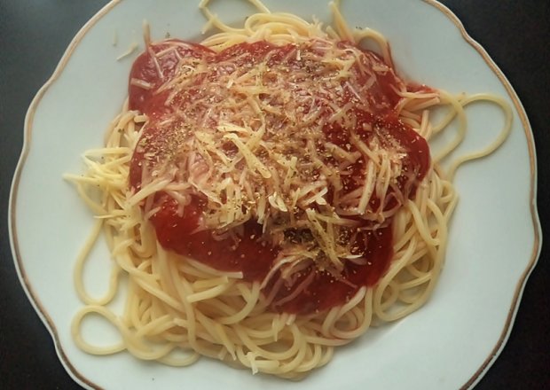 Fotografia przedstawiająca Spaghetti klasyczne