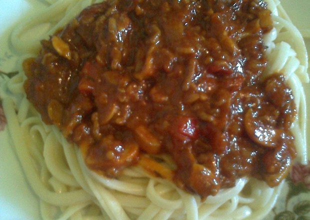 Fotografia przedstawiająca Spaghetti mięsno - warzywne