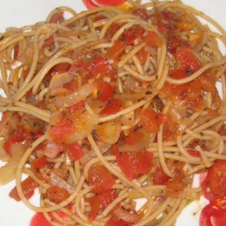 Krok 3 - Spaghetti neapolitańskie foto
