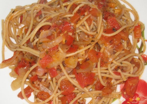 Fotografia przedstawiająca Spaghetti neapolitańskie