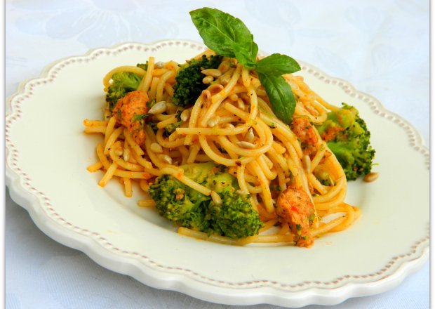 Fotografia przedstawiająca Spaghetti orzechowe