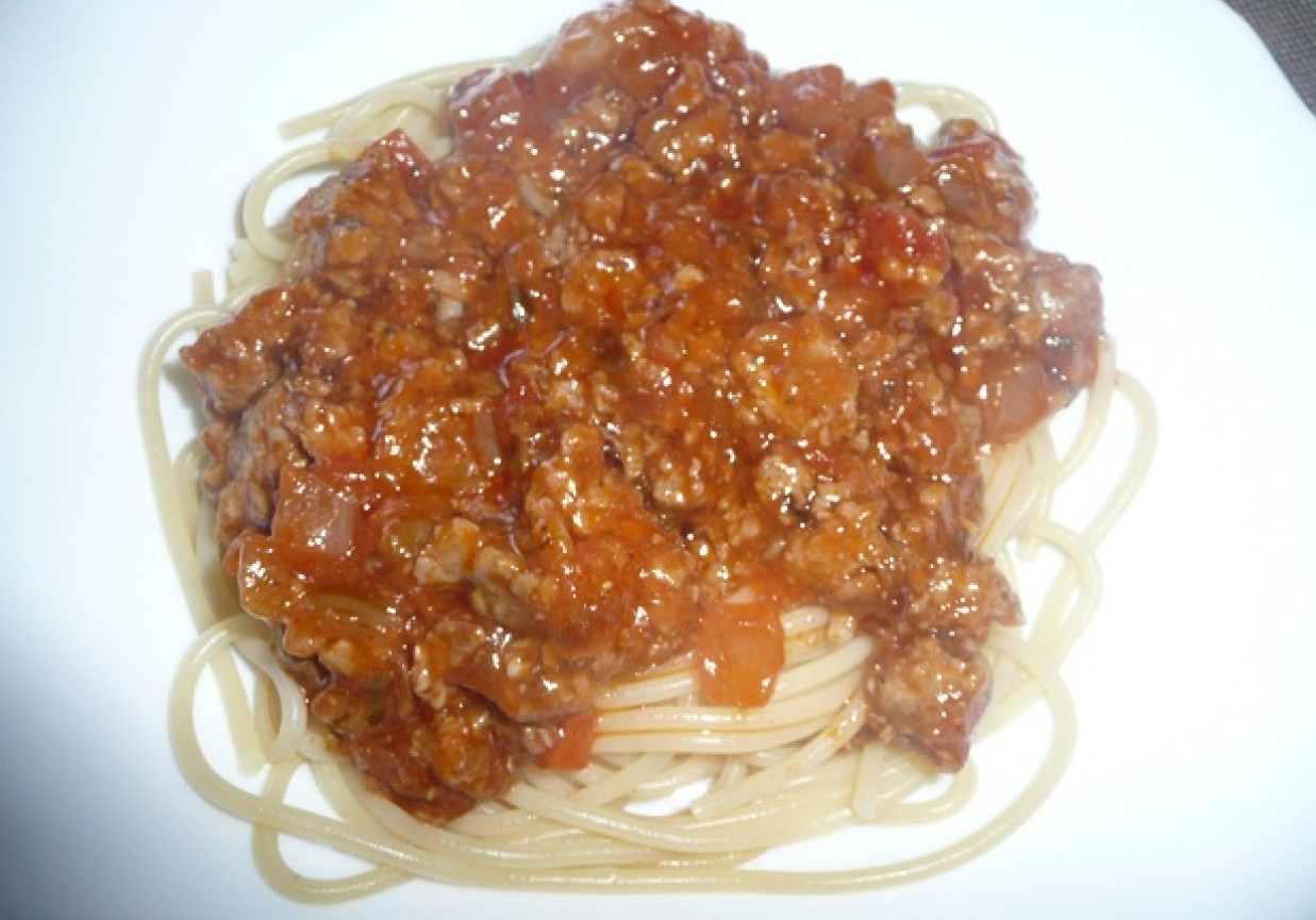 spaghetti po bolońsku ze śmietaną (2-3osoby) foto