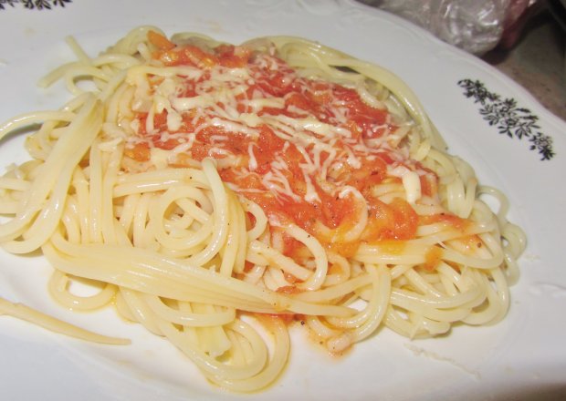 Fotografia przedstawiająca Spaghetti po napolitańsku