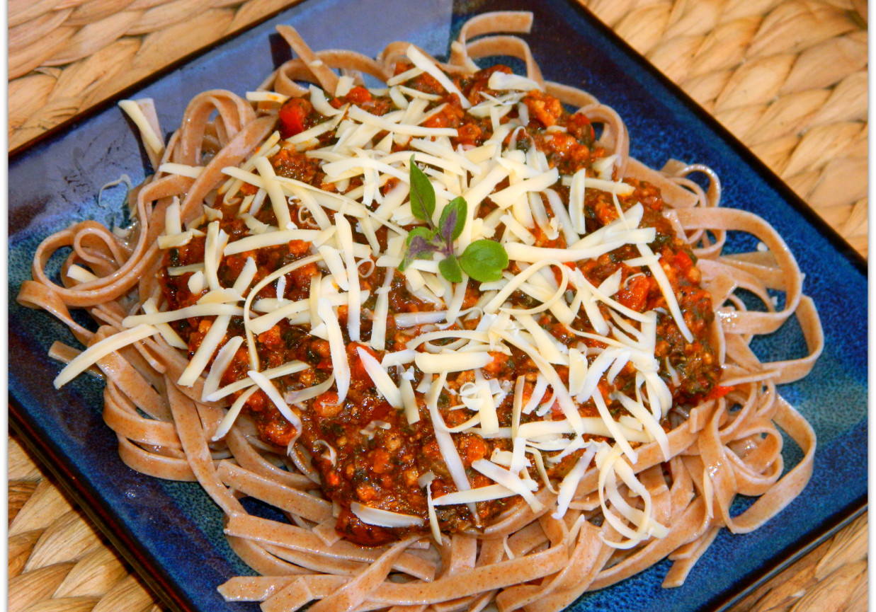 Spaghetti szpinakowo-paprykowe foto