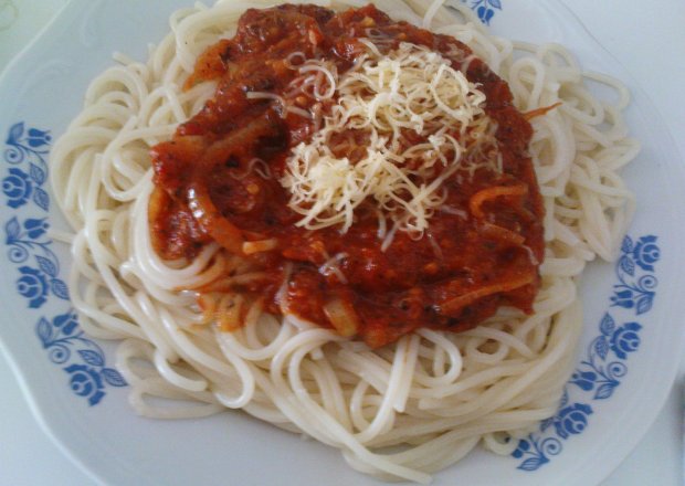 Fotografia przedstawiająca Spaghetti wegetariańskie