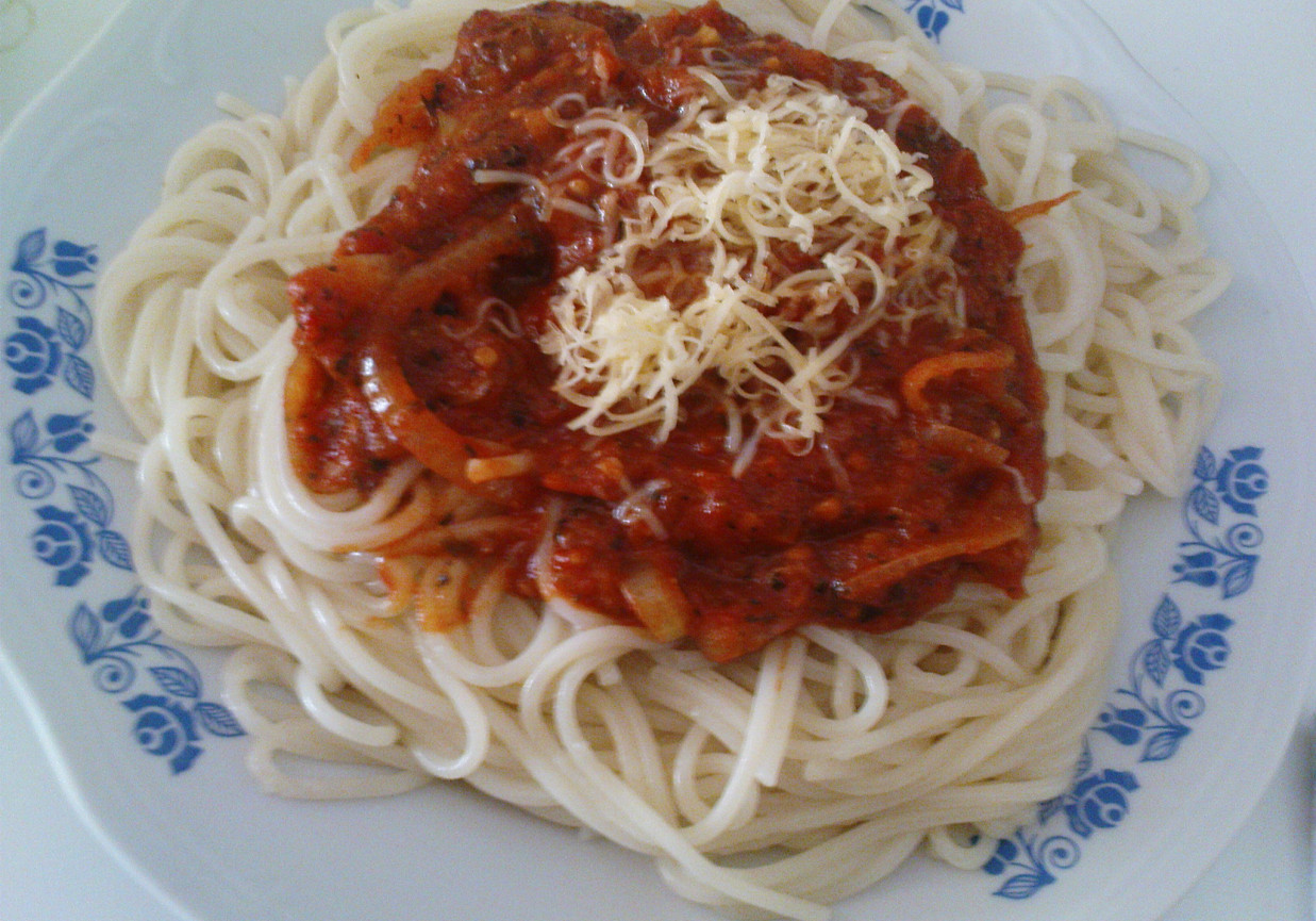 Spaghetti wegetariańskie foto