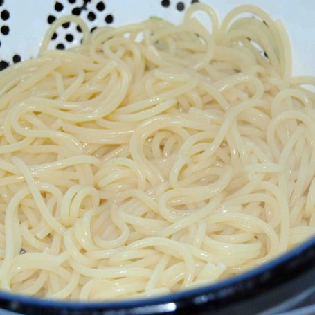 Krok 2 - Spaghetti z awokado i tuńczykiem foto