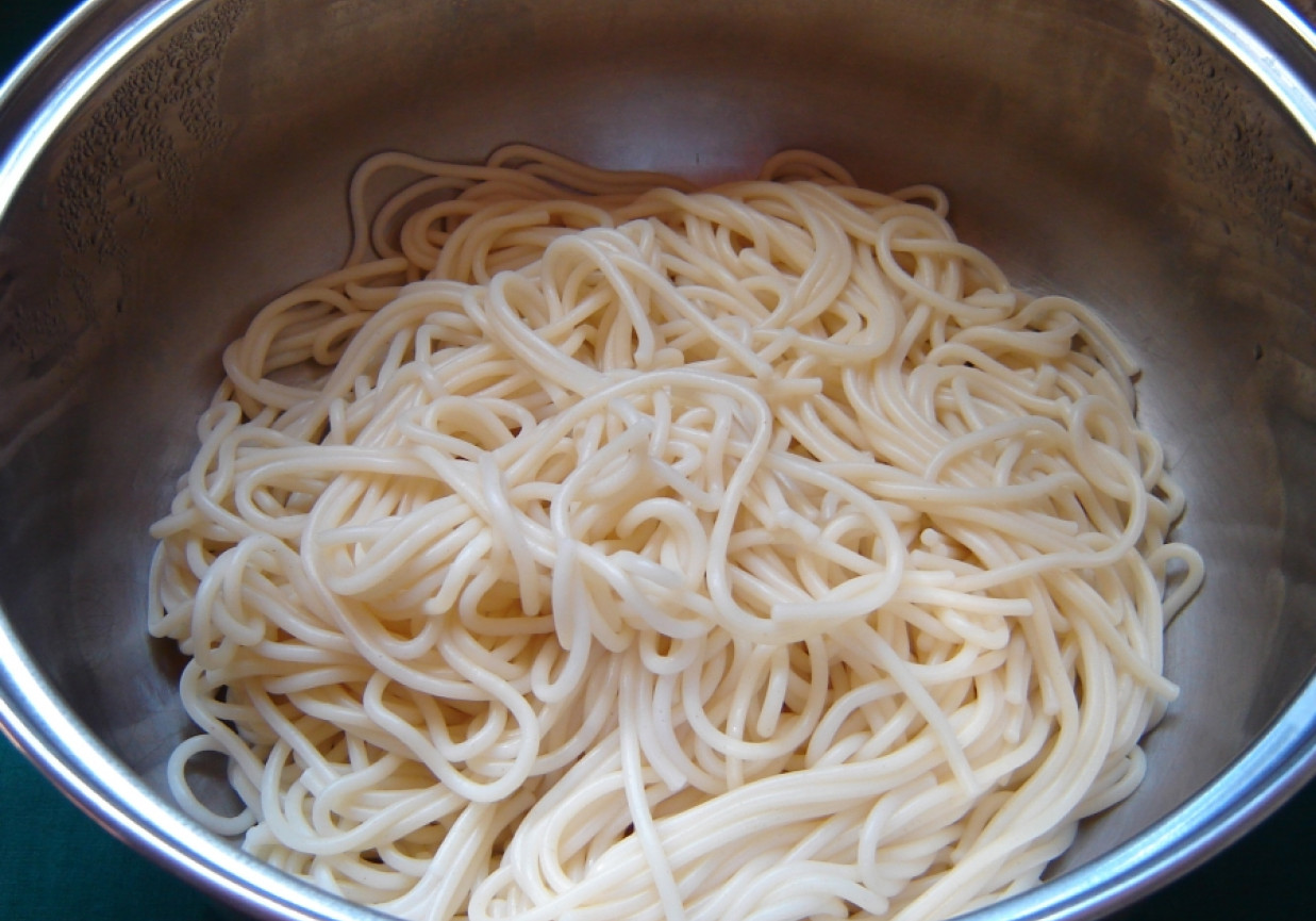 Spaghetti z bazylią foto