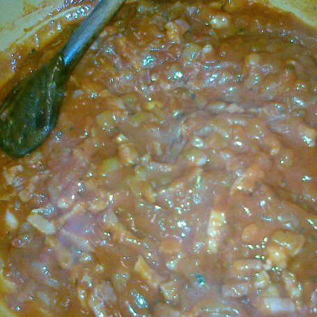 Krok 3 - Spaghetti z boczkiem w sosie pomidorowym foto