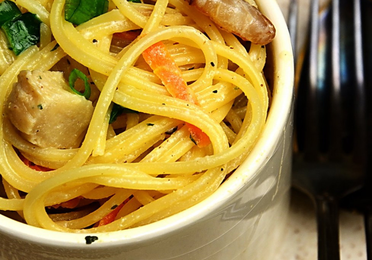 Spaghetti z boczniakami w kozim sosie foto
