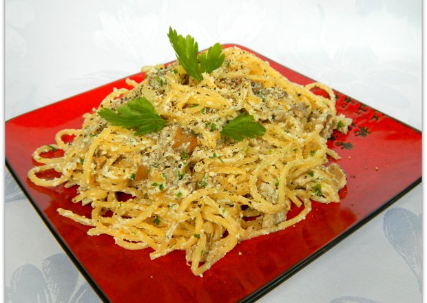 Fotografia przedstawiająca Spaghetti z boczniakmi i ricottą