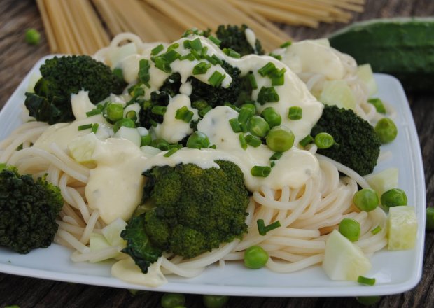 Fotografia przedstawiająca Spaghetti z brokułem