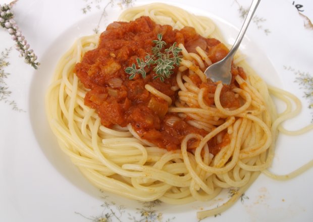 Fotografia przedstawiająca Spaghetti z cukiniowym sosem.