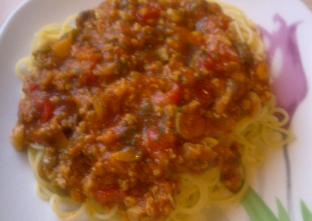 Fotografia przedstawiająca Spaghetti z dodatkami