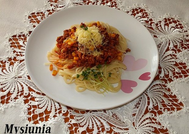 Fotografia przedstawiająca Spaghetti z dodatkiem kukurydzy