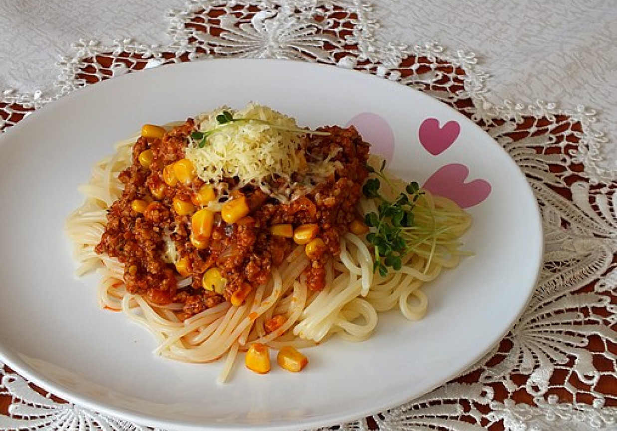 Spaghetti z dodatkiem kukurydzy foto