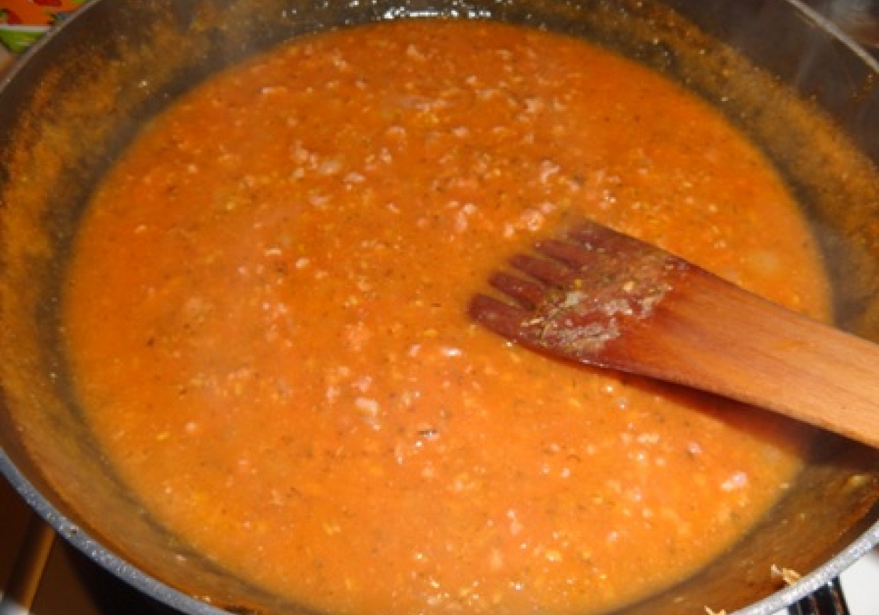 Spaghetti z domowych pomidorów foto