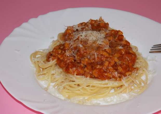 Fotografia przedstawiająca Spaghetti z domowym sosem z warzyw