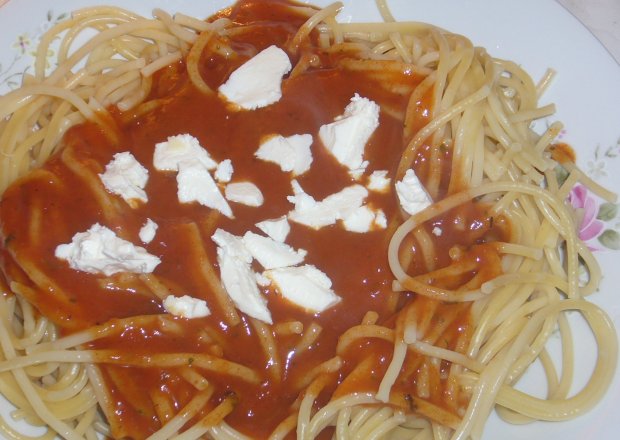Fotografia przedstawiająca Spaghetti z fetą