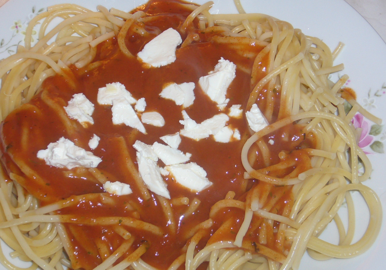 Spaghetti z fetą foto