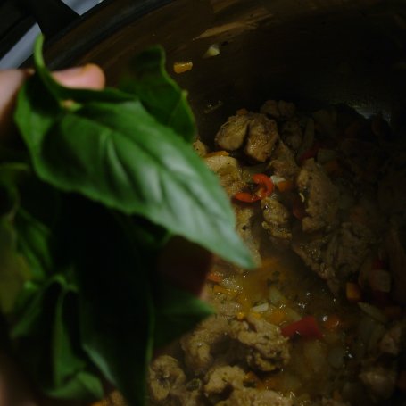 Krok 8 - Spaghetti z górką cielęcą foto