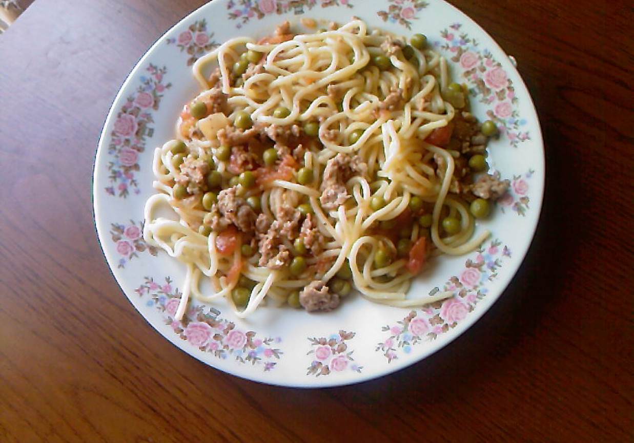 Spaghetti z groszkiem foto