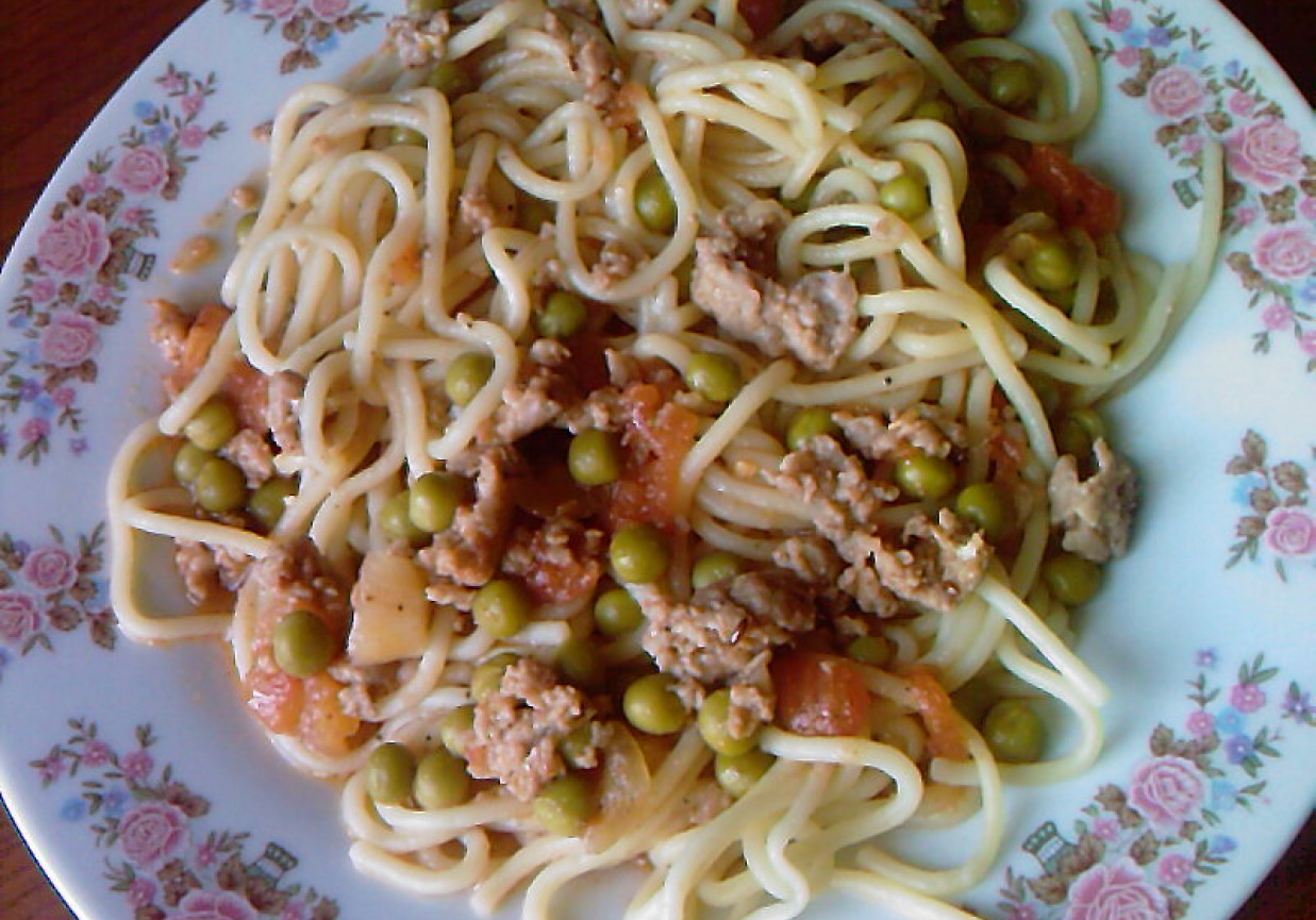 Spaghetti z groszkiem foto
