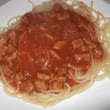Krok 3 - Spaghetti z gulaszem wp. w sosie paprykowym foto