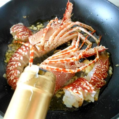 Krok 5 - Spaghetti z homarem kolczastym ( langustą) foto