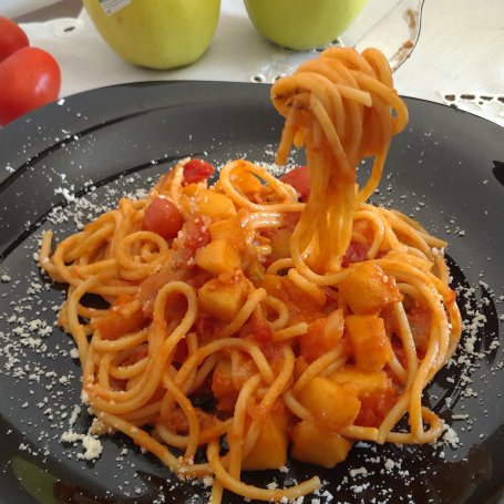 Krok 4 - Spaghetti z jabłkami  foto