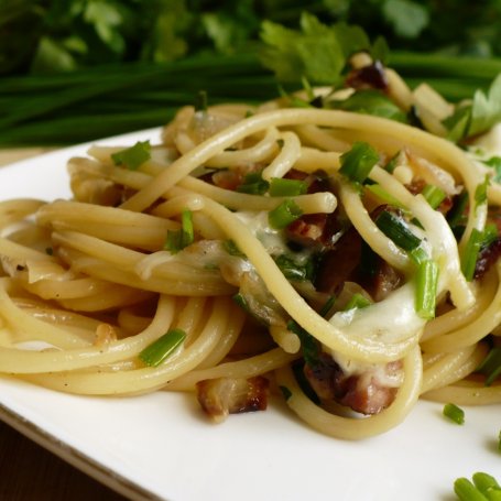 Krok 4 - Spaghetti z kiełbaską i mozzarellą foto