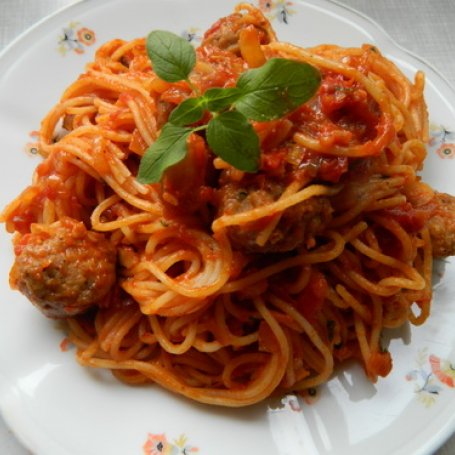 Krok 4 - Spaghetti z kulkami mięsnymi foto
