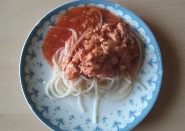 Fotografia przedstawiająca Spaghetti z kurczakiem