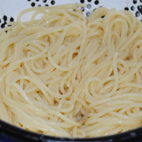 Krok 2 - Spaghetti z łososiem i szpinakiem foto