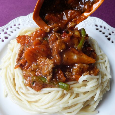 Krok 7 - Spaghetti z mięsem i warzywami foto