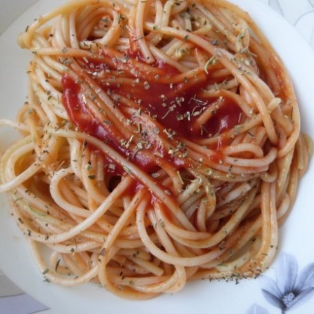Krok 3 - Spaghetti z mięsem, pieczarkami, i papryką foto