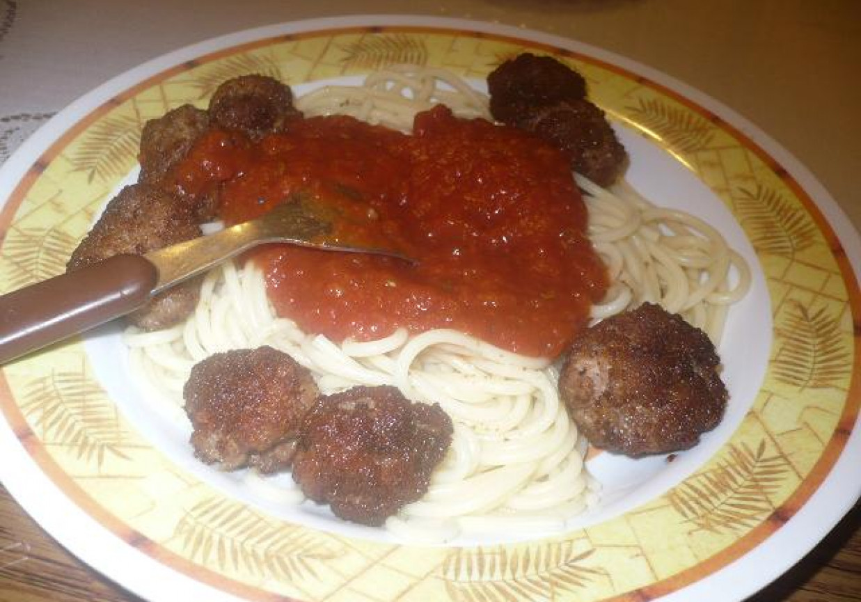 spaghetti z mięsem foto