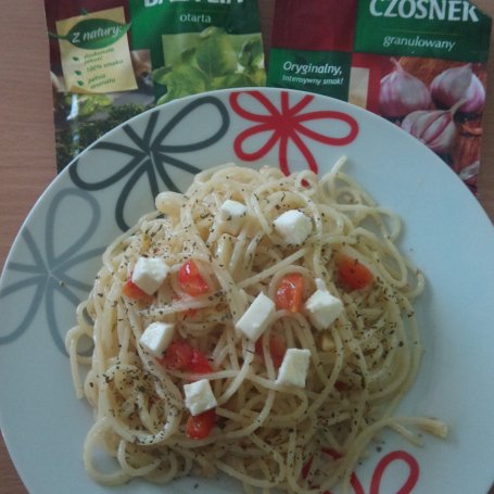 Krok 3 - Spaghetti z oliwą i czosnkiem foto