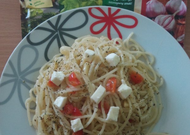 Fotografia przedstawiająca Spaghetti z oliwą i czosnkiem