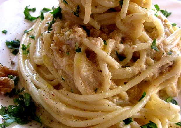 Fotografia przedstawiająca Spaghetti z orzechami