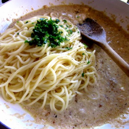 Krok 3 - Spaghetti z orzechami foto
