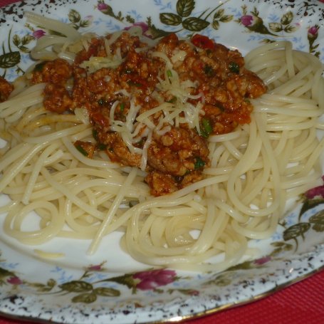 Krok 7 - Spaghetti z papryką i natką pietruszki  foto