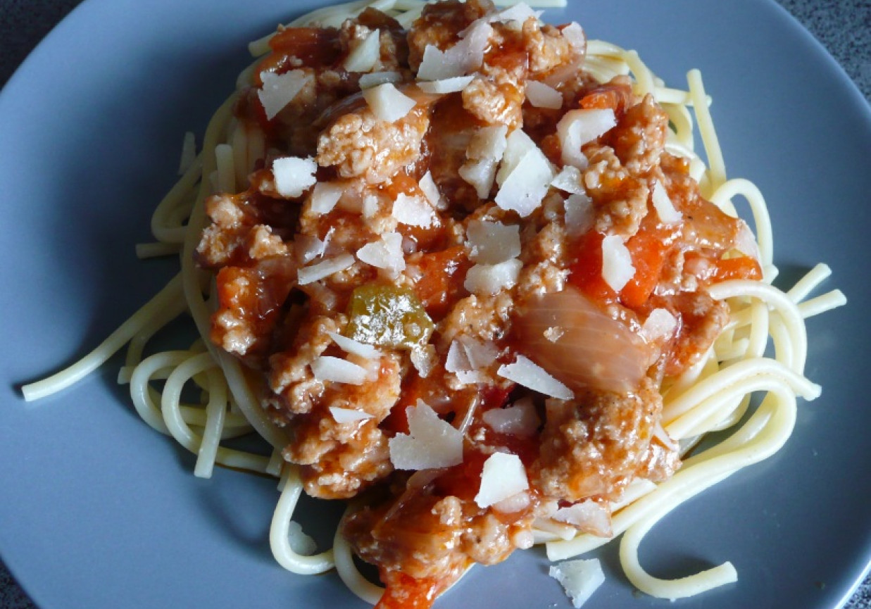 Spaghetti z papryką i parmezanem foto