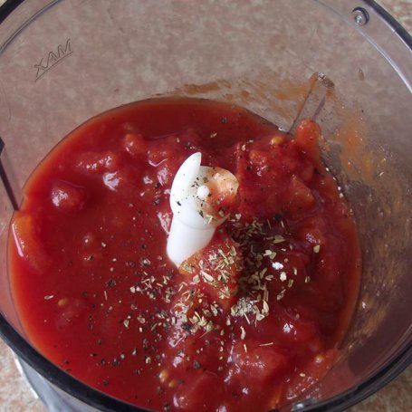 Krok 2 - Spaghetti z parówkami w sosie pomidorowym foto
