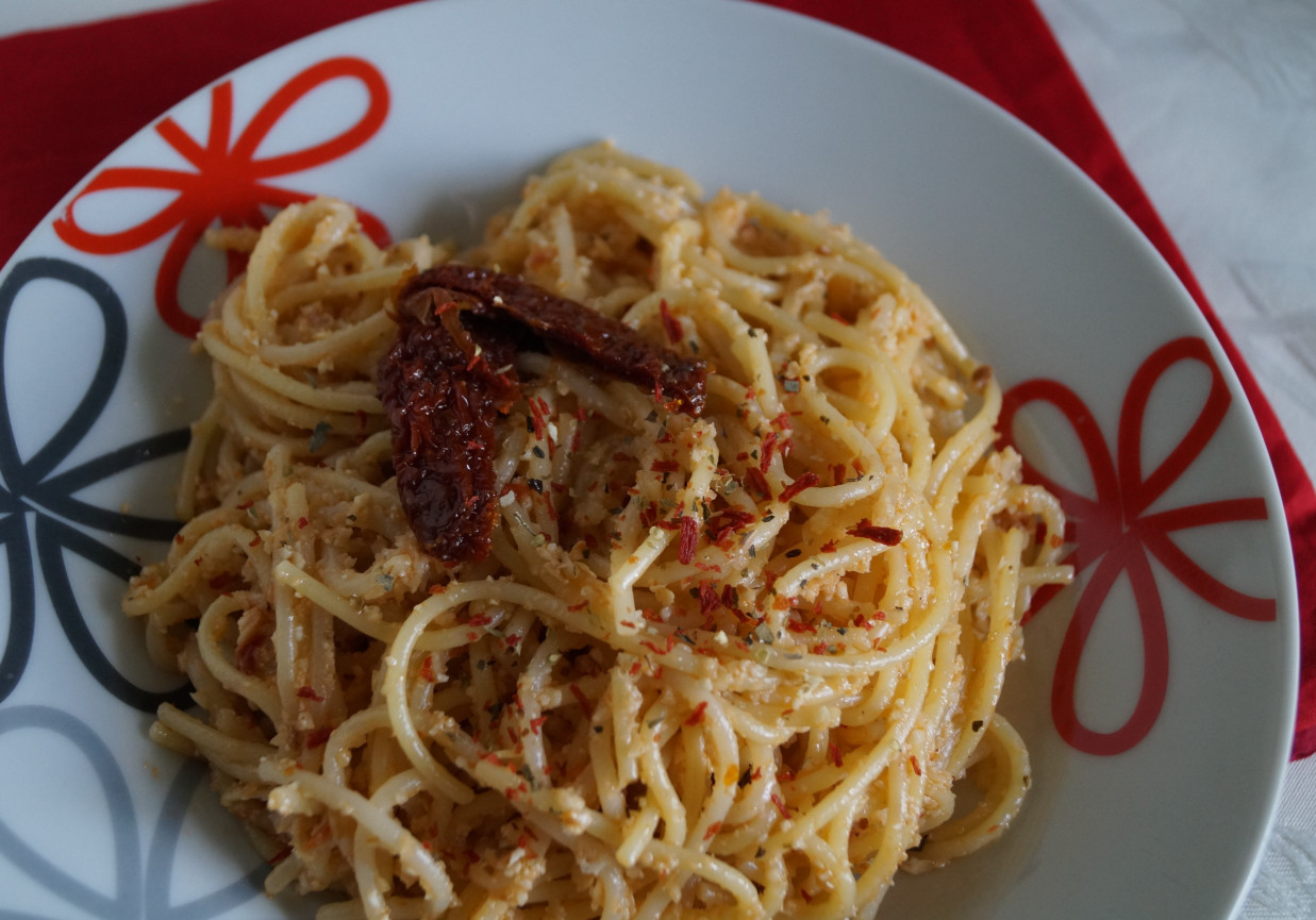 Spaghetti z pesto z kalafiora foto